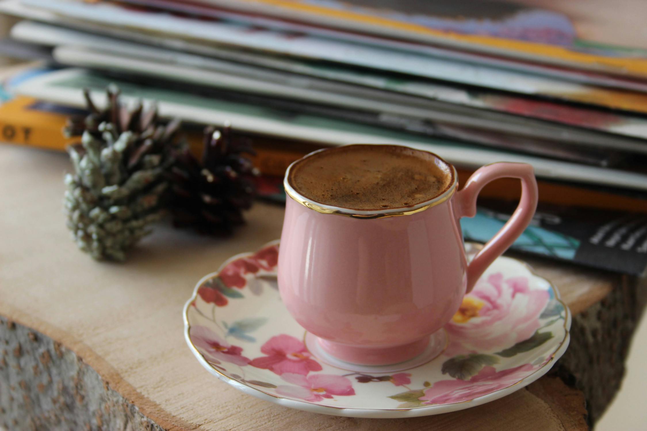 Pink cup with roses plate